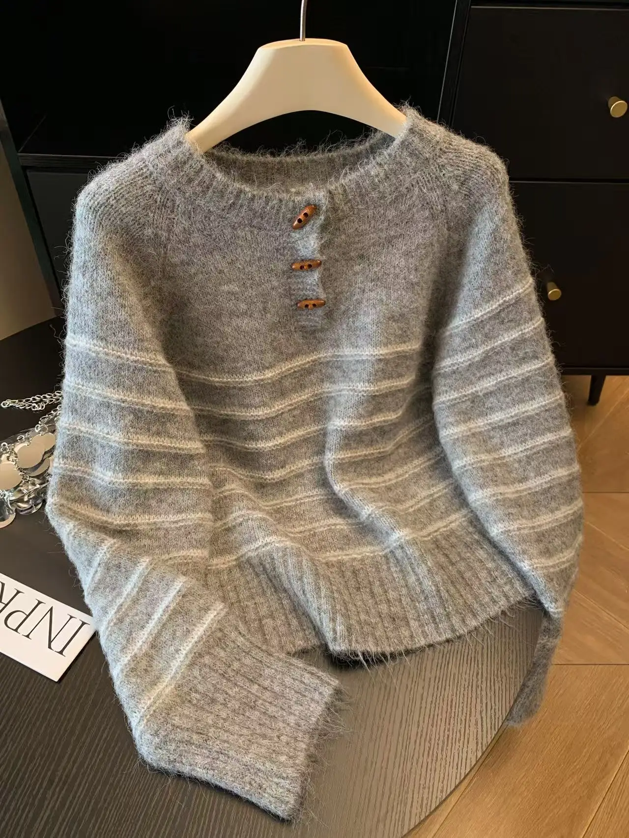 سترة نسائية مخططة من الصوف وال - مراجعة Embroidery Shirt وسعره