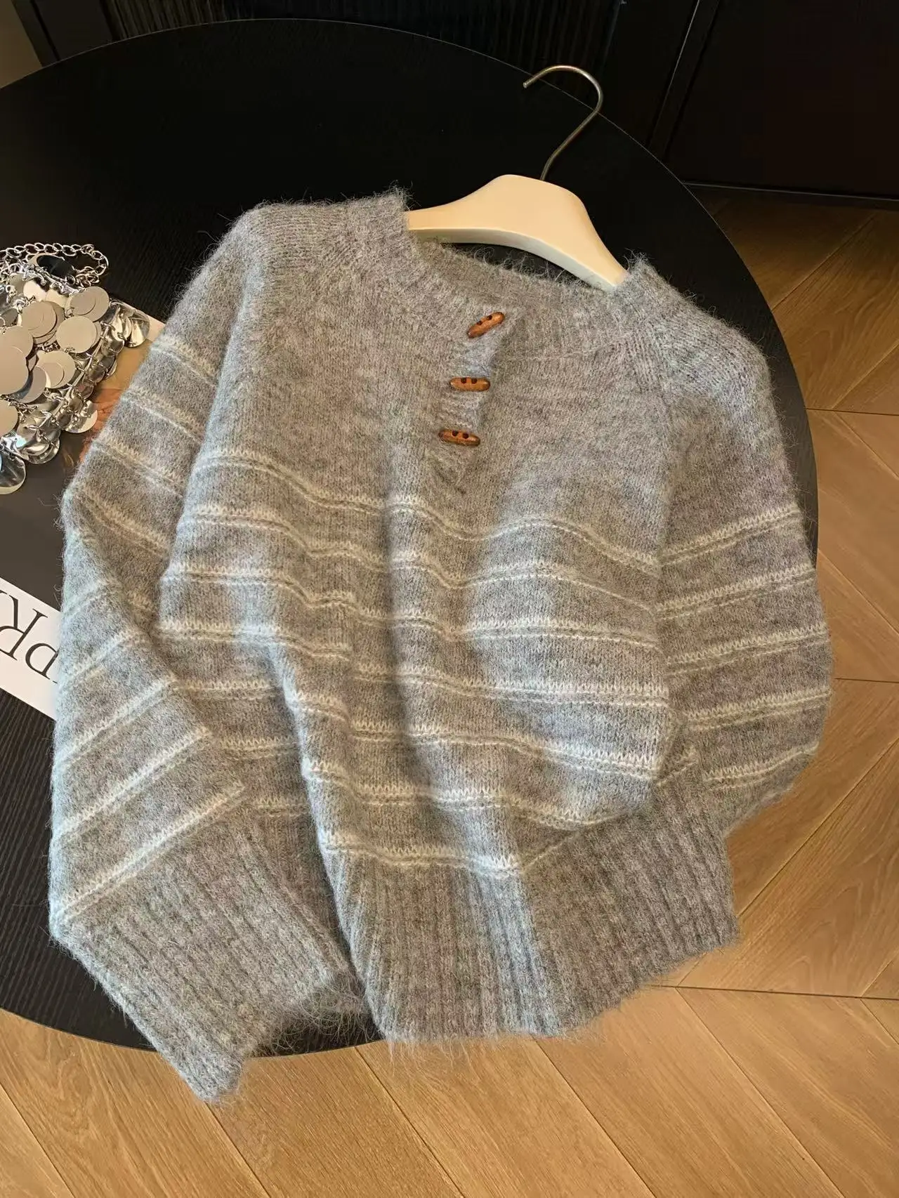سترة نسائية مخططة من الصوف وال - مراجعة Embroidery Shirt وسعره